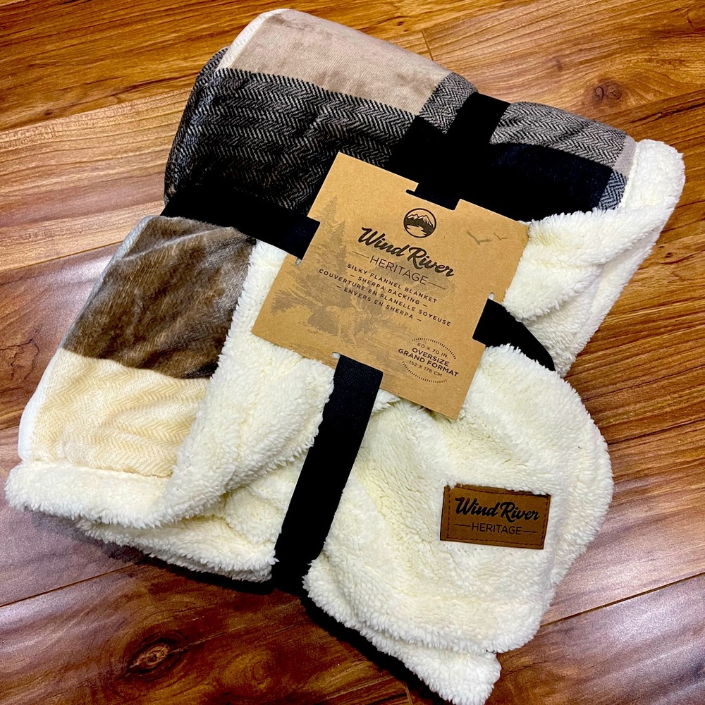 Heritage Cream and Brown Throw Blanket